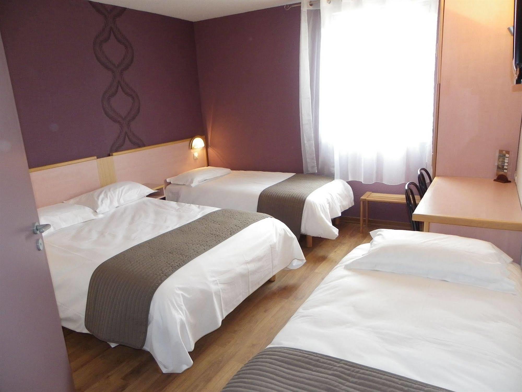Hotel Restaurant Les Chataigniers 普里瓦 外观 照片